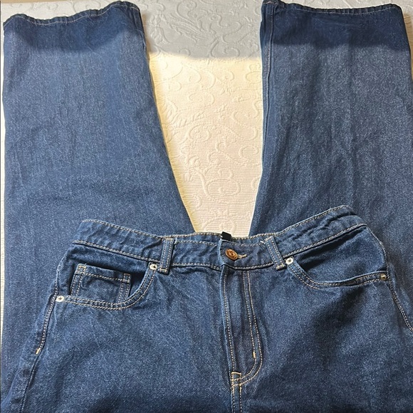 H&M Women's High Rise Wide Leg Dark Blue Jeans. Size 6 - Picture 2 of 8